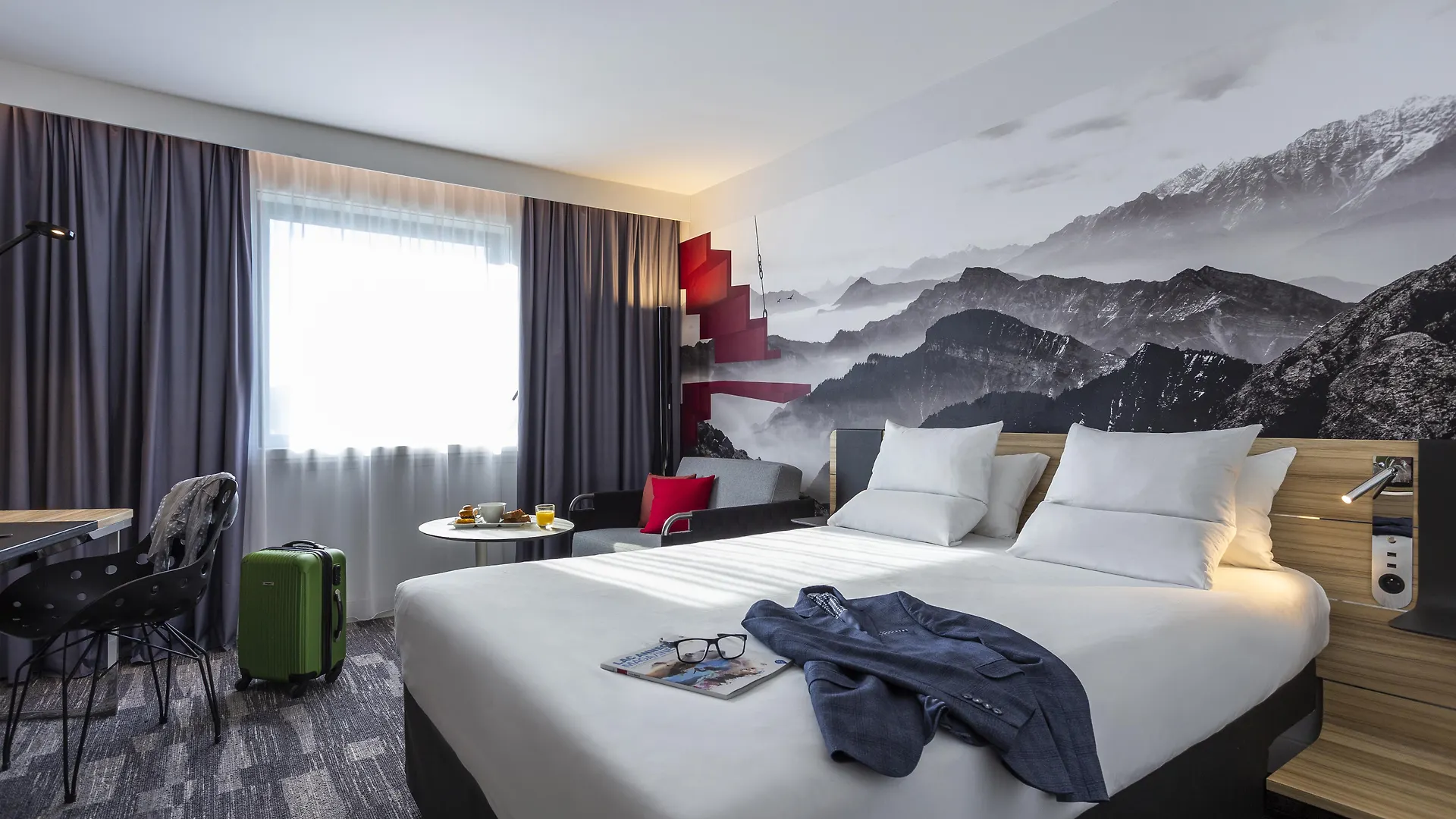 Novotel Annecy Centre 4*,